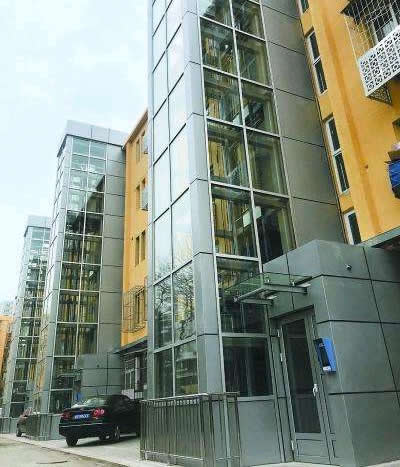 老樓外掛電梯