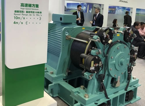 電梯主機