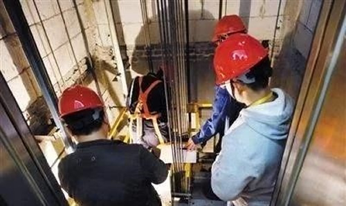 電梯轎頂作業